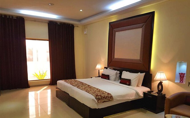 Deluxe-Suites-grand-enclave-hotel-lahore